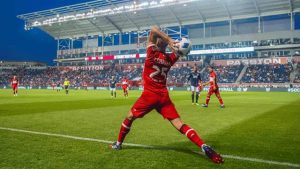 kèo quả ném biên đầu tiên