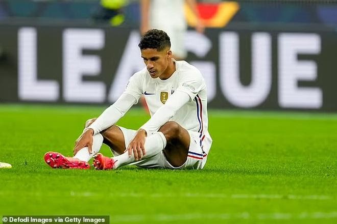 MU xác nhận Varane chấn thương và sẽ vắng mặt vài tuần