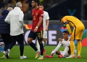 MU xác nhận Varane chấn thương và sẽ vắng mặt vài tuần