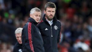 Vì sao các CLB thường chê những HLV của đội tuyển