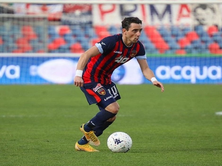 Soi kèo Cosenza vs Pordenone 20h00 25/04 - Serie B