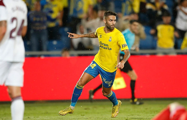 Soi kèo Las Palmas vs Villarreal B 02h00 15/05 - La Liga