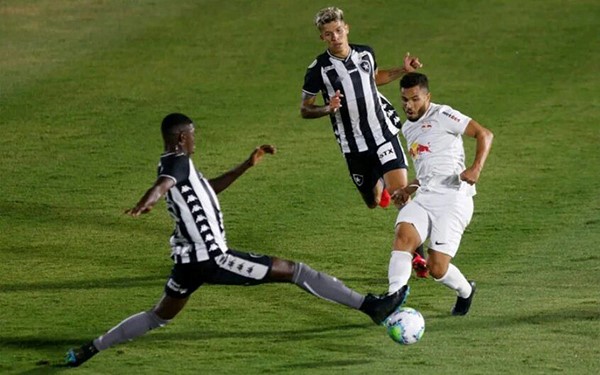 Soi kèo Botafogo vs Bragantino lúc 07h00 ngày 16/7 - Brazil