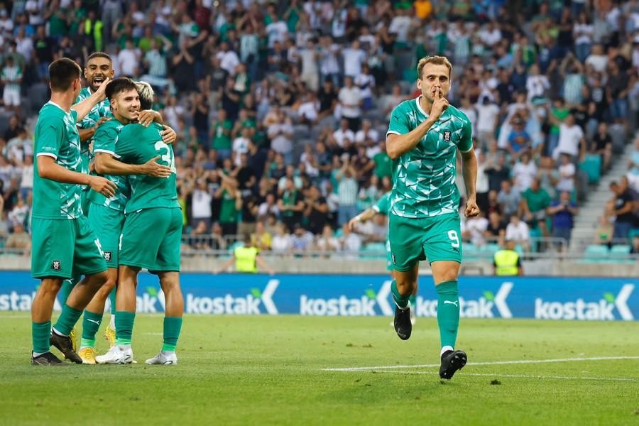 Soi kèo Qarabag vs Olimpija lúc 23h00 ngày 31/8 - Cúp C2