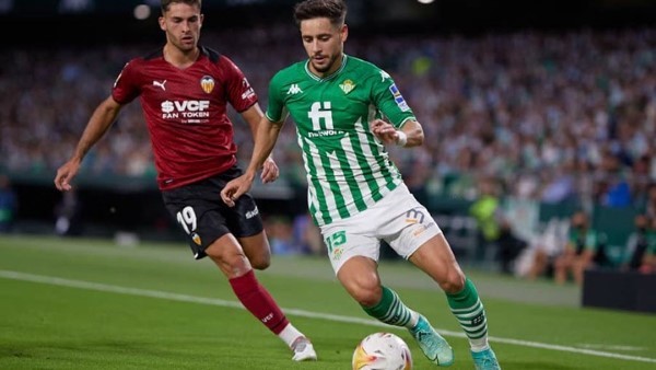 Soi kèo Betis vs Valencia lúc 23h30 ngày 01/10 - La Liga