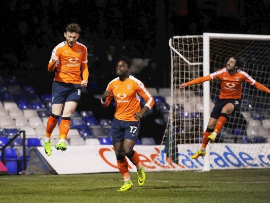 Soi kèo Luton vs Tottenham 18h30 07/10 - Premier League