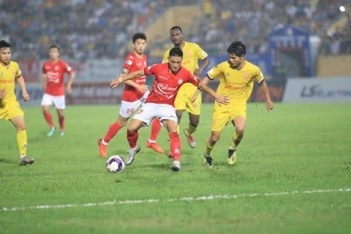 Soi kèo TPHCM vs Nam Định lúc 19h15 ngày 15/6 - V League