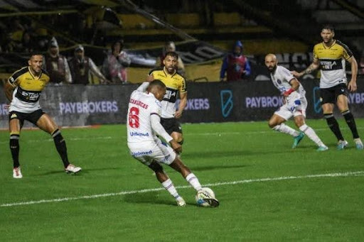 Soi kèo Criciuma vs Vitoria 02h30 21/11 - Brazil Serie A