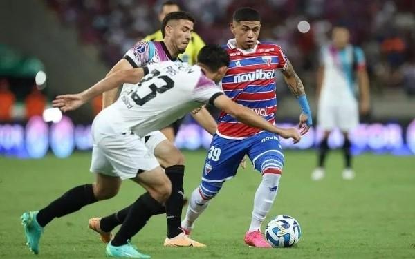 Soi kèo Fortaleza vs Santos lúc 05h30 13/6 - Brazil Serie A