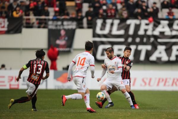 Soi kèo trận Jeju vs Seoul lúc 17h30 ngày 23/7 - K League
