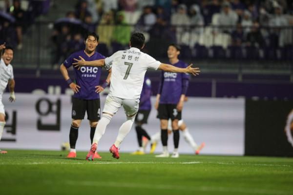 Soi kèo Anyang vs Pohang lúc 17h00 ngày 15/8 - K League
