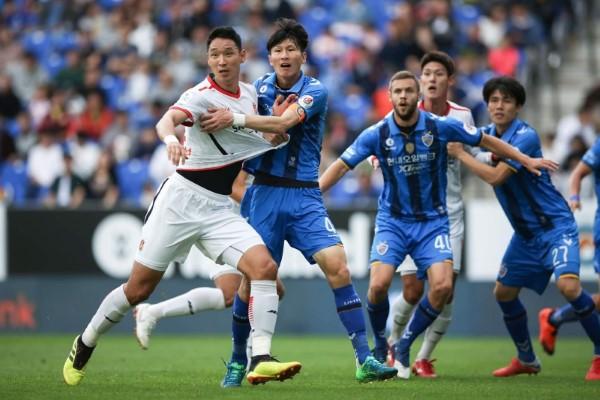 Soi kèo Ulsan Hyundai vs Jeju lúc 17h30 ngày 9/8 - K League